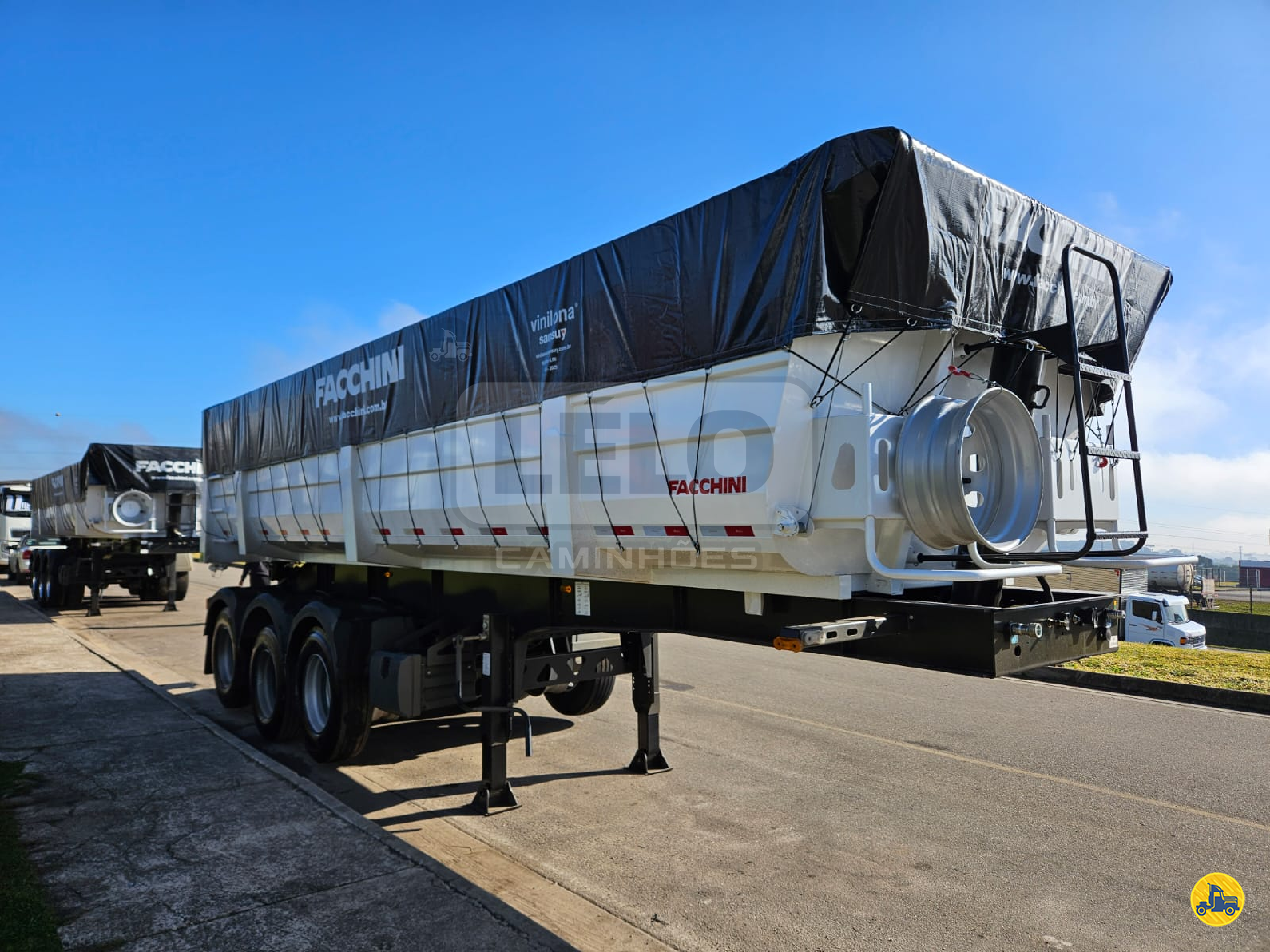 CARRETA SEMI-REBOQUE BASCULANTE Lelo Caminhões CURITIBA PARANÁ PR